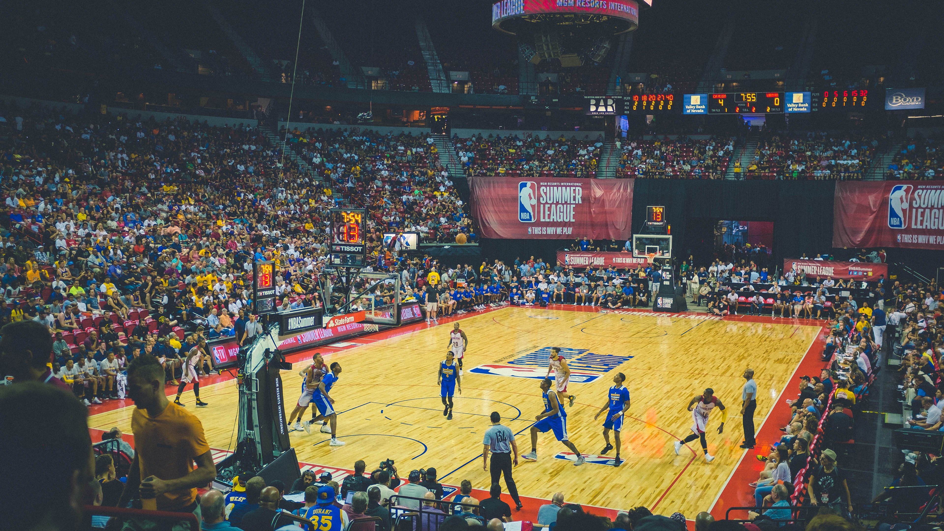 赛季最惊喜表现:意料之外的黑马队伍突围,lol黑马战队