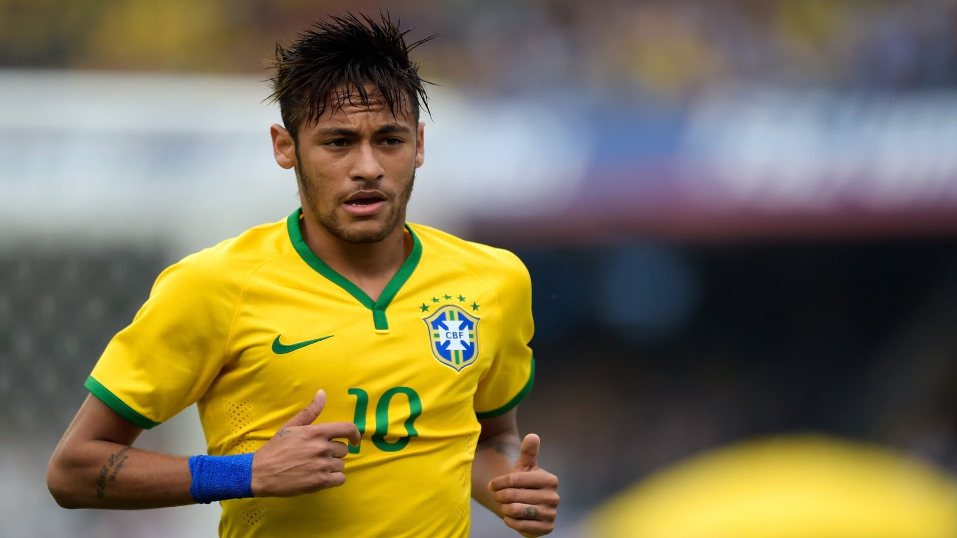 ac米兰足球队-仰泳后程发力更加强劲，仰泳结束怎么站起来